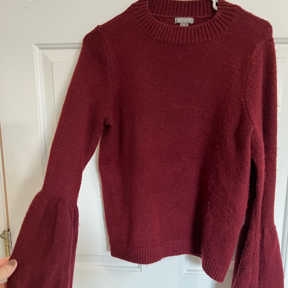 Kohls bell sleeved sweater
